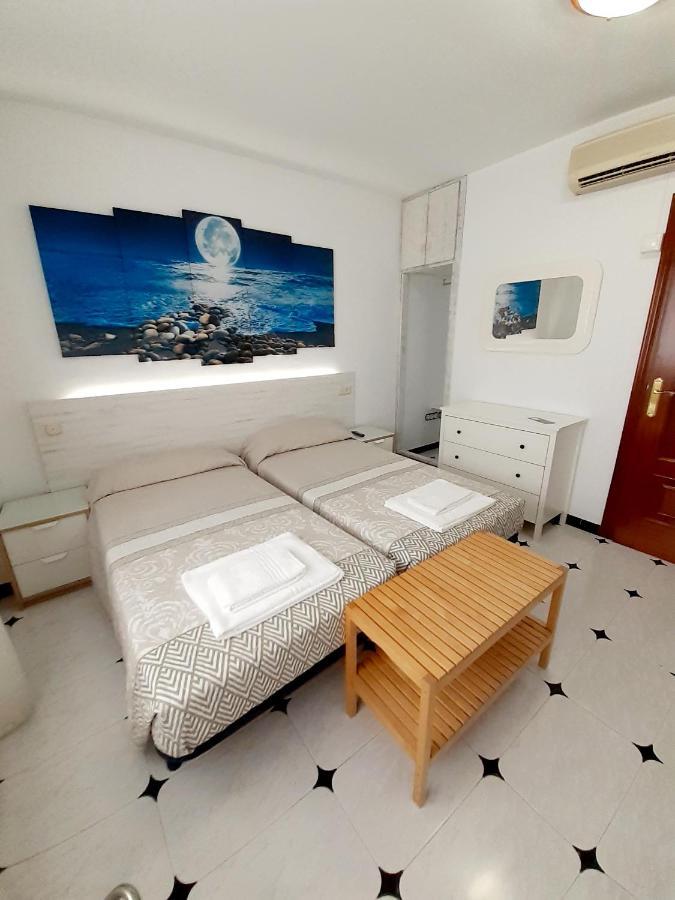 Hostal Kokkola Fuengirola Exterior photo